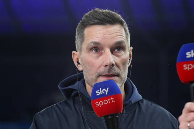 19 12 2025, xtgx, Fußball 2 Bundesliga, Hertha BSC Berlin Arminia Bielefeld emspor, v l Stefan Leitl Hertha, Trainer Portrait, Portraet, Einzelbild DFL DFB REGULATIONS PROHIBIT ANY USE OF PHOTOGRAPHS as IMAGE SEQUENCES and or QUASI VIDEO Berlin