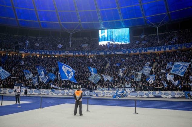 Soccer, Men, Season 2025 2026, 2 Bundesliga 17 Matchday , Hertha BSC Arminia Bielefeld, Fans of Hertha in the Ostkurve, 19 12 2025, Copyright: xMatthiasxKochx