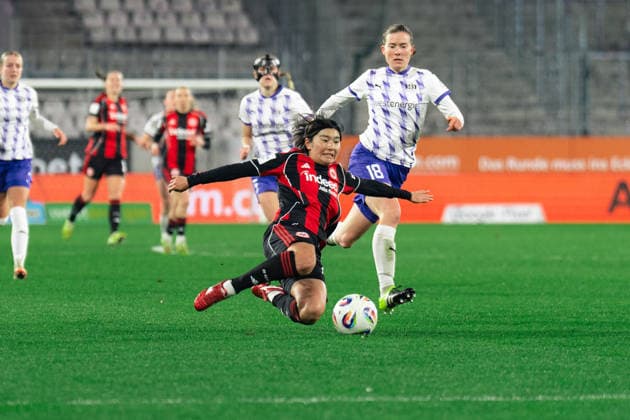 Remina Chiba (Eintracht Frankfurt, 15) during the Google Pixel Frauen Bundesliga game between SGS Essen and Eintracht Frankfurt game at Stadion an der Hafenstraße in Essen, Germany Copyright: xLeoniexKiehlx xSPPx Sportspressphoto_SPR75303
