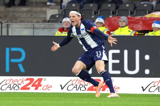 DEU, DFL, 2. FBL, Hertha BSC vs. Arminia Biefeld, 19.12.2025, Berliner Olympiastadion, Berlin, DEU, DFL, 2. FBL, Hertha BSC vs. Arminia Biefeld, im Bild Fabian Reese (Hertha BSC Berlin 11) DFL - regulations prohibit any use of Photographs as image sequences and or quasi-video *** DEU, DFL, 2 FBL, Hertha BSC vs Arminia Biefeld, 19 12 2025, Berliner Olympiastadion, Berlin, DEU, DFL, 2 FBL, Hertha BSC vs Arminia Biefeld, im Bild Fabian Reese Hertha BSC Berlin 11 DFL regulations prohibit any use of Photographs as image sequences and or quasi video nordphotoxGmbHx xEngler nph00076