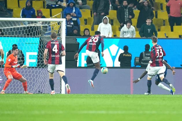 Inter Milan s Marcus Thuram scoring goal 0-1 during the EA Sports FC italian Supercup 2025 2026 semifinal match between Bologna and Inter at Al-Awwal Park Stadium in Riyadh, Saudi Arabia - Soccer - Friday December 19, 2025  Copyright: xSpada LaPressex