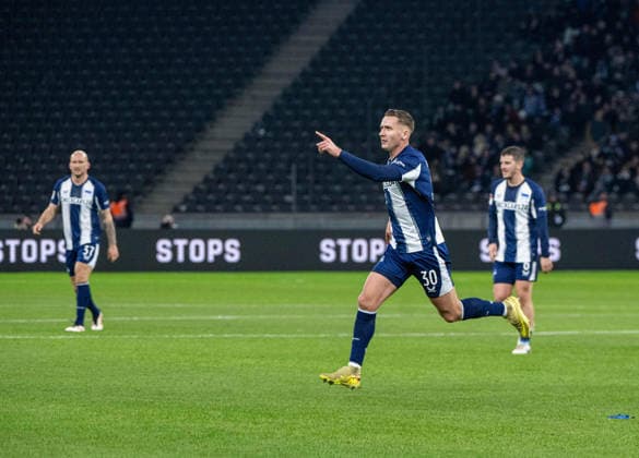Soccer, Men, Season 2025 2026, 2 Bundesliga 17 Matchday , Hertha BSC Arminia Bielefeld, Paul Seguin Hertha BSC , Cheering after goal to 1 0, 19 12 2025, Copyright: xMatthiasxKochx
