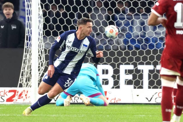 DEU, DFL, 2 FBL, Hertha BSC vs Arminia Biefeld, 19 12 2025, Berliner Olympiastadion, Berlin, DEU, DFL, 2 FBL, Hertha BSC vs Arminia Biefeld, im Bild 1 durch Paul Seguin Hertha BSC Berlin 30 DFL regulations prohibit any use of Photographs as image sequences and or quasi video nordphotoxGmbHx xEngler nph00076