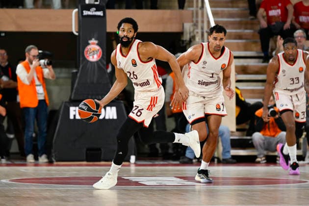 BASKET-BALL : AS Monaco VS FC Bayern Basketball - Turkish Airlines EuroLeague - 19 12 2025 Spencer Dinwiddie (FC Bayern) - Turkish Airlines EuroLeague match between AS Monaco and FC Bayern Basketball on December 19, 2025 at the Louis II Stadium in Monaco. MonacoMonaco  Copyright: xWilliamxCannarellax