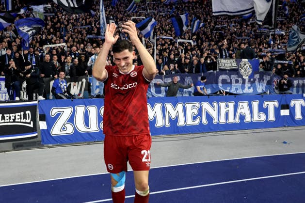 DEU, DFL, 2 FBL, Hertha BSC vs Arminia Biefeld, 19 12 2025, Berliner Olympiastadion, Berlin, DEU, DFL, 2 FBL, Hertha BSC vs Arminia Biefeld, im Bild Torschütze zum 1 1 STEFANO RUSSO Arminia Bielefeld 21 DFL regulations prohibit any use of Photographs as image sequences and or quasi video nordphotoxGmbHx xEngler nph00076