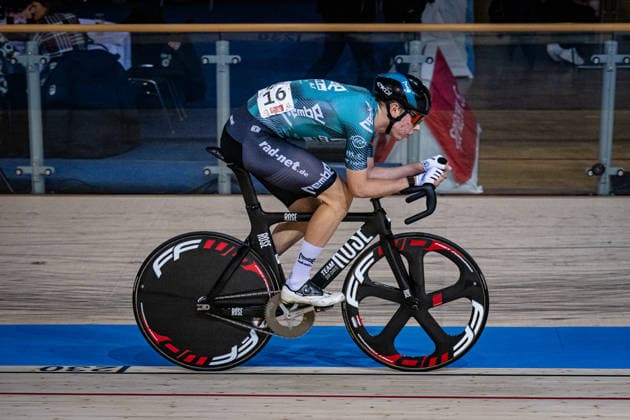 PETRY Paul Felix DM Omnium 2025 Frankfurt Oder PETRY Paul Felix GER REMBE rad net Landscape horizontal Landscape Event Event DM Omnium 2025 German Championship Category Category Cycling Track Cycling National Championship Omnium Elite Men Location Location Europe Germany Brandenburg Märkisch Oderland Frankfurt Oder Oderlandhalle Discipline Omnium Scratch 1 Race Distance 10 km Date Date 19 12 2025 Friday Day 1