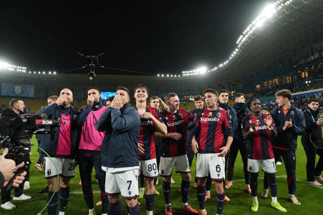 Bologna celebrates victory during the EA Sports FC italian Supercup 2025 semifinal match between Bologna and Inter at Al-Awwal Park Stadium in Riyadh, Saudi Arabia - Soccer - Friday December 19, 2025  Copyright: xMassimoxPaolone LaPressex