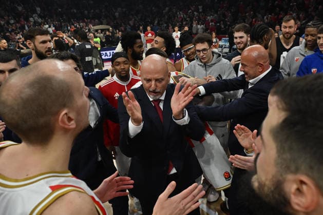 CRVENA ZVEZDA vs VIRTUS BOLOGNA SASA OBRADOVIC coach basketball Crvena zvezda vs Virtus Bologna, Euroleague, Beogradska arena, Belgrade 19.12.2025 Foto: BASKETBALL, EUROLEAGUE, CRVENA ZVEZDA, RED STAR, VIRTUS BOLOGNA Belgrade Belgrade arena Serbia Copyright: xMarkoxMetlas xMNxPressx
