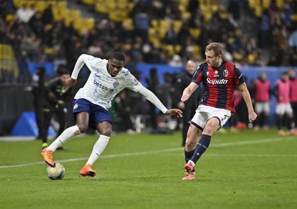 Bologna v Inter Milan - Italian Super Cup RIYADH, SAUDI ARABIA - DECEMBER 19: Ange Yoan Bonny (14) of Inter Milan in action during Italian Super Cup semi-final football match between Bologna and Inter Milan at Al-Awwal Park in Riyadh, Saudi Arabia on December 19, 2025. Mohammed Saad Anadolu Riyadh Saudi Arabia. Editorial use only. Please get in touch for any other usage.  Copyright: x2025xAnadoluxMohammedxSaadx