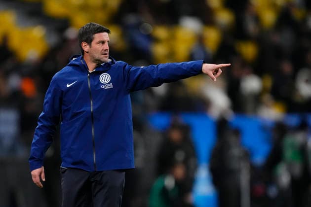 Bologna FC 1909 v FC Internazionale - Supercoppa Italiana Semifinal Cristian Chivu head coach of Internazionale during the Supercoppa Italiana semifinal match between Bologna FC 1909 and FC Internazionale at King Saud University Stadium on December 19, 2025 in Riyadh, Saudi Arabia. Riyadh Saudi Arabia  Copyright: xJosexBretonx originalFilename:bretonhernandez-bolognaf251219_npw0Q.jpg