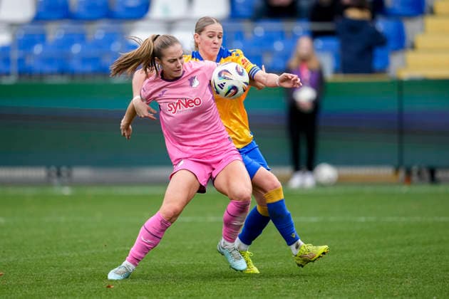 v li Jamilla Sofia Rankin TSG, 5 , Melina Reuter Jena, 7 , duel, duel, tackle, tackling, dynamics, action, action, 20 12 2025, Sinsheim Hoffenheim Germany , Football, Google Pixel Women Bundesliga, TSG 1899 Hoffenheim FC Carl Zeiss Jena, DFB DFL REGULATIONS PROHIBIT ANY USE OF PHOTOGRAPHS AS IMAGE SEQUENCES AND OR QUASI VIDEO xozx