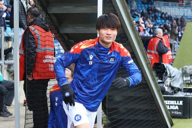 Shio Fukuda Karlsruher SC GER, VfL Bochum vs Karlsruher SC, Football, 2 Liga, Matchday 17, Season 2025 2026, 20 12 2025 DFL REGULATES PROHIBIT ANY USE OF PHOTOGRAPHS AS IMAGE SEQUENCES AND OR QUASI VIDEO GER, VfL Bochum vs Karlsruher SC, Football, 2 Liga, Matchday 17, Season 2025 2026, 20 12 2025 Bochum Copyright: xEibner-Pressefoto FrankxZeisingx EP_FZG