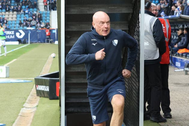 Uwe Roesler Head Coach VfL Bochum GER, VfL Bochum vs Karlsruher SC, Football, 2 Liga, Matchday 17, Season 2025 2026, 20 12 2025 DFL REGULATIONS PROHIBIT ANY USE OF PHOTOGRAPHS AS IMAGE SEQUENCES AND OR QUASI VIDEO GER, VfL Bochum vs Karlsruher SC, Football, 2 Liga, Matchday 17, Season 2025 2026, 20 12 2025 Bochum Copyright: xEibner-Pressefoto FrankxZeisingx EP_FZG
