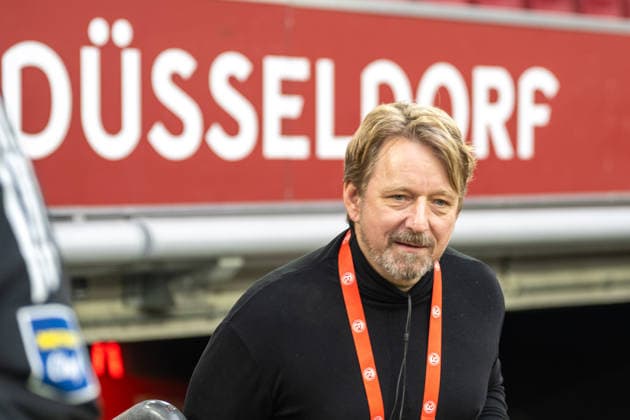 20 12 2025, Soccer 2 Bundesliga, Season 2025 2026, 17 Matchday, Fortuna Duesseldorf SpVgg Greuther Fuerth in the Merkur Spiel Arena in Duesseldorf Sven Mislintat Fortuna Duesseldorf, Sports Director comes into the stadium Important note According to the regulations of the DFL German Football League or the DFB German Football Association, it is prohibited to to utilize or have utilized photographs taken in the stadium and or of the match in the form of sequential images and or video-like photo series Foto Kirchner Media Thomas Haesler Copyright: xKirchner-Media ThomasxHaeslerx