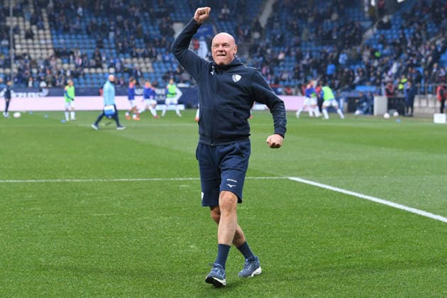 Soccer 2 Bundesliga 17 Matchday VfL Bochum Karlsruher SC on 20 12 2025 at Vonovia Ruhrstadion in Bochum Uwe Rösler Coach Head Coach Bochum DFL regulations prohibit any use of photographs as image sequences and or quasi video xRx