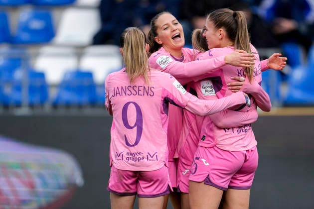 from left Jill Janssens TSG, 9 , Lisann Kaut TSG, 4 , Selina Cerci TSG, 29 , goal scorer Melissa Kössler TSG, 25 , players of TSG 1899 Hoffenheim, celebrate the goal to 2 0, cheer, goal celebration, celebrate the goal, goal, celebration, cheers about the goal, joy, joy, rejoices, optimistic, positive, game scene, highlight, action, 20 12 2025, Sinsheim Hoffenheim Germany , football, Google Pixel Women Bundesliga, TSG 1899 Hoffenheim FC Carl Zeiss Jena, DFB DFL REGULATIONS PROHIBIT ANY USE OF PHOTOGRAPHS AS IMAGE SEQUENCES AND OR QUASI VIDEO xozx