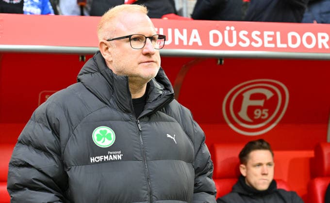 20 12 2025 Soccer Season 2025 2026 2 Soccer Bundesliga 17 Matchday Fortuna Düsseldorf F95 SpVgg Greuther Fürth Kleeblatt Sportfoto Zink xwoxzix DFL regulations prohibit any use of photographs as image sequences and or quasi video only for editorial use Heiko Vogel Trainer SpVgg Greuther Fürth