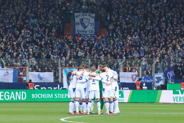 Karlsruher SC GER, VfL Bochum vs Karlsruher SC, Football, 2 Liga, Matchday 17, Season 2025 2026, 20 12 2025 DFL REGULATIONS PROHIBIT ANY USE OF PHOTOGRAPHS AS IMAGE SEQUENCES AND OR QUASI VIDEO GER, VfL Bochum vs Karlsruher SC, Football, 2 Liga, Matchday 17, Season 2025 2026, 20 12 2025 Bochum Copyright: xEibner-Pressefoto FrankxZeisingx EP_FZG