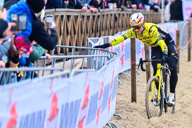 UCI Cyclocross World Cup 2025-2026 Antwerpen ANTWERPEN, BELGIUM - DECEMBER 20 : Van Aert Wout (BEL) of Visma Lease A Bike pre-race reconaissance tour during the 5th leg of the Antwerpen UCI Cyclocross World Cup 2025-2026 a cyclocross race for Men Elite on December 20, 2025 in Antwerpen, Belgium, 20 12 2025 ( Antwerpen Belgium  Copyright: xPeterxDexVoechtx