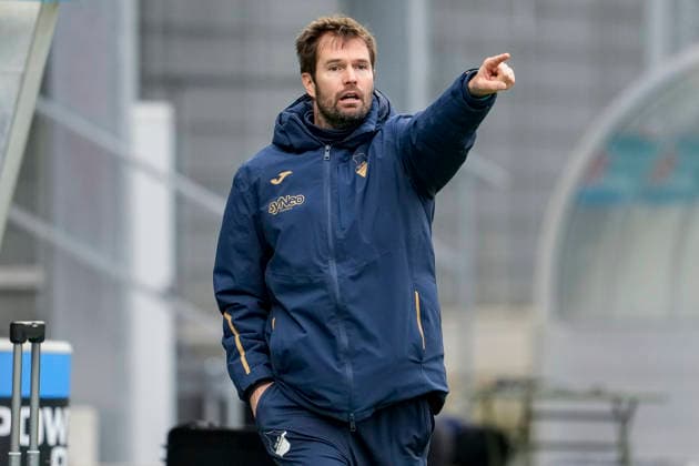 Thomas Johrden Interim Coach, Coach, TSG , gives instructions, gestures, gesticulates with arms, single image, single photo, action, action, 20 12 2025, Sinsheim Hoffenheim Germany , Football, Google Pixel Women Bundesliga, TSG 1899 Hoffenheim FC Carl Zeiss Jena, DFB DFL REGULATIONS PROHIBIT ANY USE OF PHOTOGRAPHS AS IMAGE SEQUENCES AND OR QUASI VIDEO xozx