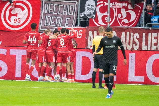 Germany Soccer 2 Bundesliga 2025 26, 17 Matchday 20 12 2025 Fortuna Düsseldorf vs SpVgg Greuther Fürth Merkur Spiel Arena Düsseldorf Goal for 1 0 by Cedric Itten Fortuna Düsseldorf,13 Copyright: xOrhanxHabashx