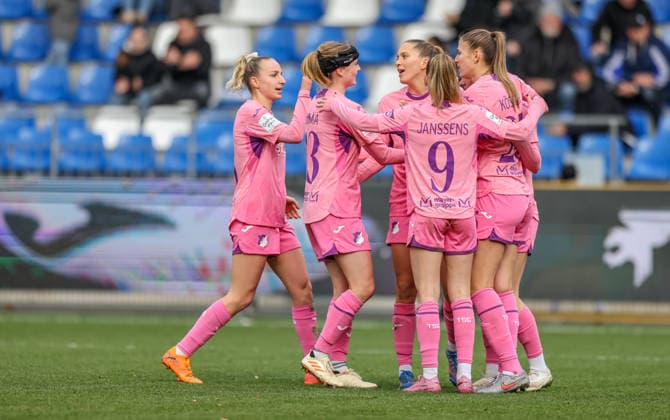GER, Hoffenheim, TSG Hoffenheim vs Carl Zeiss Jena, Google Pixel Womens Bundesliga, Football, DFB, Season 2025 2026, Dietmar Hopp Stadium, 14 Matchday in picture Melissa Kössler TSG 1899 Hoffenheim Women 25 scores the 2 0, Goal, Cheering and joy, Emotions , Vanessa Diehm TSG 1899 Hoffenheim Frauen 6 DFB DFL REGULATIONS PROHIBIT ANY USE OF PHOTOGRAPHS AS IMAGE SEQUENCES AND OR QUASI VIDEO, 20 12 2025 Copyright: HMBxMedia HendrikxHamelau