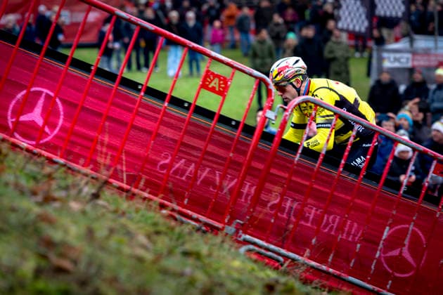 Wout van Aert TEAM VISMA LEASE A BIKE during the UCI Cyclo cross World Cup 2025 in ANTWERPEN, Belgium on 20 december 2025, photo by Marcel van Dorst EYE4images DeFodi Images