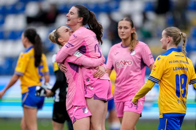 v li Vanessa Diehm TSG, 6 , Chiara Hahn TSG, 23 , Svenja Vöhringer TSG, 34 , TSG 1899 Hoffenheim players, cheering after the final whistle, joy about the victory, winner, winners, cheers, cheering, cheerful, positive, happy, rejoicing, optimistic, Highlight, Action, Action, 20 12 2025, Sinsheim Hoffenheim Germany , Soccer, Google Pixel Women Bundesliga, TSG 1899 Hoffenheim FC Carl Zeiss Jena, DFB DFL REGULATES PROHIBIT ANY USE OF PHOTOGRAPHS AS IMAGE SEQUENCES AND OR QUASI VIDEO xozx