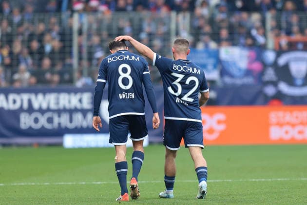 Kjell Waetjen VfL Bochum , Maximilian Wittek VfL Bochum GER, VfL Bochum vs Karlsruher SC, Football, 2 Liga, Matchday 17, Season 2025 2026, 20 12 2025 DFL REGULATES PROHIBIT ANY USE OF PHOTOGRAPHS AS IMAGE SEQUENCES AND OR QUASI VIDEO GER, VfL Bochum vs Karlsruher SC, Football, 2 Liga, Matchday 17, Season 2025 2026, 20 12 2025 Bochum Copyright: xEibner-Pressefoto FrankxZeisingx EP_FZG