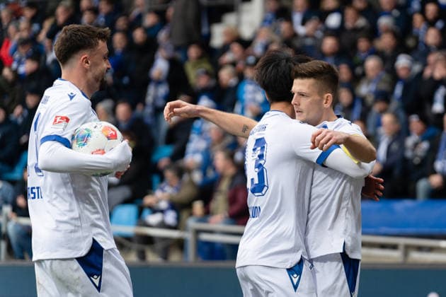 Germany 2 Bundesliga 2025 26, 17 Matchday VfL Bochum vs Karlsruher SC 20 12 2025 Vonovia Ruhrstadion Bochum, North Rhine-Westphalia Goal for 1 1 by Marvin Wanitzek Karlsruher SC, 10 Goal celebration Joy over goal Copyright: xCelinaxLeiersx