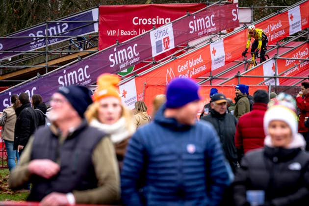 Wout van Aert TEAM VISMA LEASE A BIKE during the UCI Cyclo cross World Cup 2025 in ANTWERPEN, Belgium on 20 december 2025, photo by Marcel van Dorst EYE4images DeFodi Images