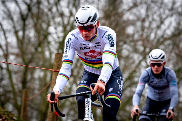 Mathieu van der Poel ALPECIN DECEUNINCK during the UCI Cyclo cross World Cup 2025 in ANTWERPEN, Belgium on 20 december 2025, photo by Marcel van Dorst EYE4images DeFodi Images