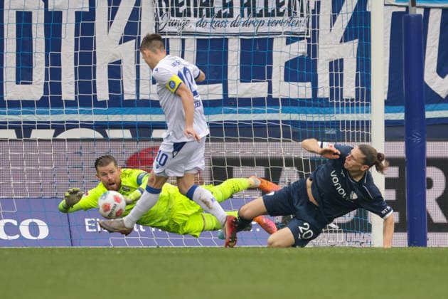 20 12 2025, xgrfx, Soccer 2 Bundesliga, VfL Bochum Karlsruher SC v l Tor, Marvin Wanitzek Karlsruher SC DFL DFB REGULATIONS PROHIBIT ANY USE OF PHOTOGRAPHS as IMAGE SEQUENCES and or QUASI VIDEO Bochum