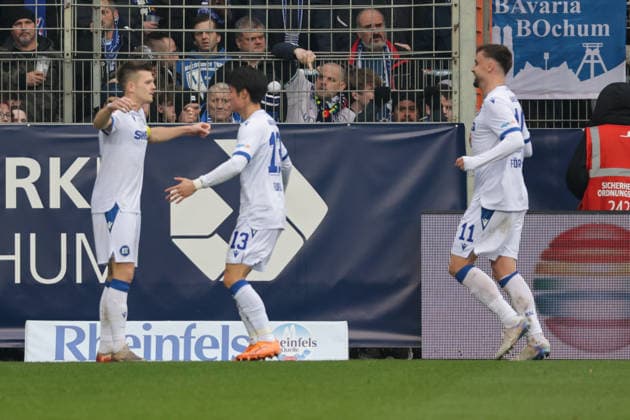 20 12 2025, xgrfx, Soccer 2 Bundesliga, VfL Bochum Karlsruher SC v l Tor, Marvin Wanitzek Karlsruher SC DFL DFB REGULATIONS PROHIBIT ANY USE OF PHOTOGRAPHS as IMAGE SEQUENCES and or QUASI VIDEO Bochum
