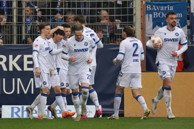 20 12 2025, xgrfx, Soccer 2 Bundesliga, VfL Bochum Karlsruher SC v l Tor, Marvin Wanitzek Karlsruher SC DFL DFB REGULATIONS PROHIBIT ANY USE OF PHOTOGRAPHS as IMAGE SEQUENCES and or QUASI VIDEO Bochum