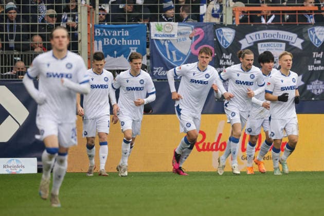 20 12 2025, xgrfx, Soccer 2 Bundesliga, VfL Bochum Karlsruher SC v l Tor, Marvin Wanitzek Karlsruher SC DFL DFB REGULATIONS PROHIBIT ANY USE OF PHOTOGRAPHS as IMAGE SEQUENCES and or QUASI VIDEO Bochum