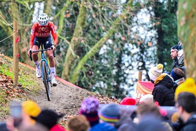 UCI Cyclocross World Cup 2025-2026 Antwerpen ANTWERPEN, BELGIUM - DECEMBER 20 : Alvarado Ceylin del Carmen of Fenix-Deceuninck in action during the 5th leg of the Antwerpen UCI Cyclocross World Cup 2025-2026 a cyclocross race for Men Women on December 20, 2025 in Antwerpen, Belgium, 20 12 2025 ( Antwerpen Belgium  Copyright: xPeterxDexVoechtx