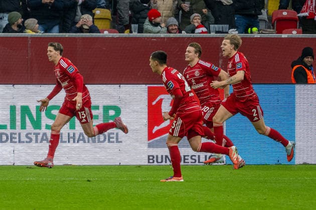 20 12 2025, Soccer 2 Bundesliga, Season 2025 2026, Matchday 17, Fortuna Duesseldorf SpVgg Greuther Fuerth at Merkur Spiel Arena in Duesseldorf Cedric Itten Fortuna Duesseldorf, 13 , Shinta Appelkamp Fortuna Duesseldorf, 23 , Christian Rasmussen Fortuna Duesseldorf, 10 and Jesper Daland Fortuna Duesseldorf, 02 celebrate the 2-0 goal Important note According to the regulations of the DFL German Football League and the DFB German Football Association, it is prohibited to use or have used photographs taken in the stadium and or of the game in the form of sequential images and or video-like photo series Foto Kirchner Media Thomas Haesler Copyright: xKirchner-Media ThomasxHaeslerx