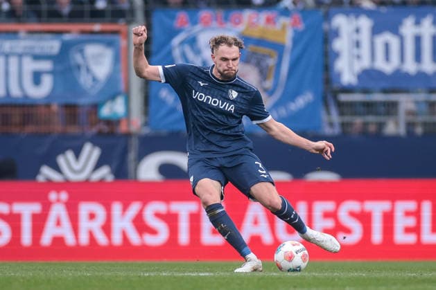 20 12 2025, Football, Season 2025 2026, 2 Bundesliga, 17 Matchday, VfL Bochum 1848 Karlsruher SC, Philipp Strompf VfL Bochum 1848 , Bochum Vonovia Ruhrstadion NRW Germany xRHR PHOTO DEx Copyright: DennisxEwert RHR-FOTOx RHR-FOTO DE