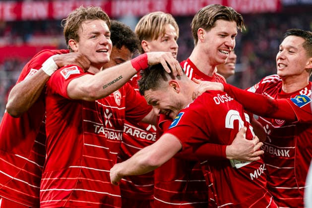 2 Soccer Bundesliga Fortuna Düsseldorf SpVgg Greuther Fürth, 20 12 2025 DUESSELDORF, GERMANY DECEMBER 20 Cheering 2 0 Fortuna Düsseldorf during the Bundesliga match 2 Soccer Bundesliga Fortuna Düsseldorf SpVgg Greuther Fürth at MERKUR SPIEL ARENA on matchday 17 of Bundesliga 2 December 20, 2025 in Duesseldorf, Germany Copyright: xBEAUTIFULxSPORTS KennyxBeelex