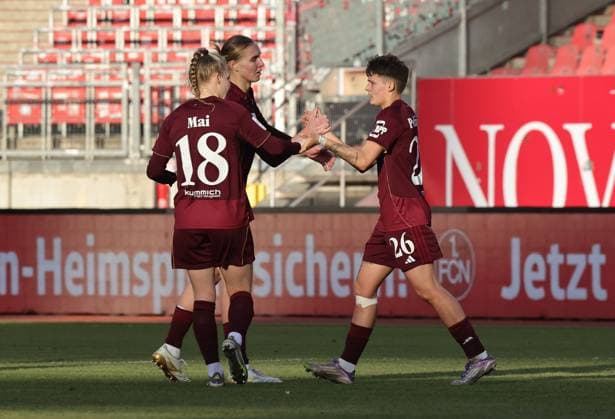 20 12 2025 Soccer Season 2025 2026 1 Womens Soccer Bundesliga 14 Matchday 1 FC Nuremberg FCN Club 1 FC Union Berlin Sportfoto Zink DaMa xdaxmax cheering joy goal celebration after goal to 1 2 Aneta Polaskova 26, 1 FC Nuremberg FCN and team team cheers happy goal scorer Aneta Polaskova 26, 1 FC Nuremberg FCN
