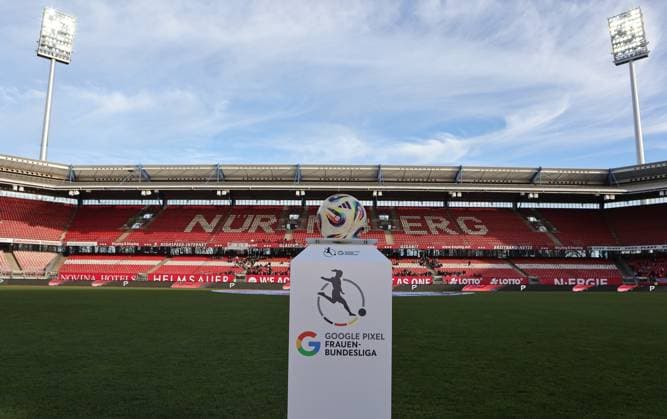 20 12 2025 football season 2025 2026 1 women football Bundesliga 14 matchday 1 FC Nuremberg FCN Club 1 FC Union Berlin sports photo zinc DaMa xdaxmax symbol image symbol photo feature impression match ball ball stele