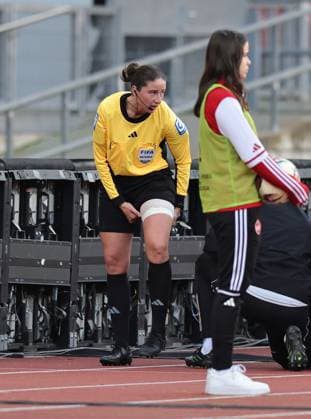 20 12 2025 Soccer Season 2025 2026 1 Womens Soccer Bundesliga 14 Matchday 1 FC Nuremberg FCN Club 1 FC Union Berlin Sportfoto Zink DaMa xdaxmax Franziska Wildfeuer Referee receives treatment on her thigh