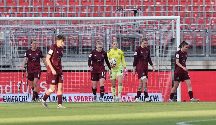 20 12 2025 Soccer Season 2025 2026 1 Womens Soccer Bundesliga 14 Matchday 1 FC Nürnberg FCN Club 1 FC Union Berlin Sportfoto Zink DaMa xdaxmax Team Team of FCN disappointed Disappointment after conceding a goal