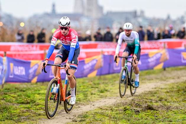 UCI Cyclocross World Cup 2025-2026 Antwerpen ANTWERPEN, BELGIUM - DECEMBER 20 : Del Grosso Tibor of Alpecin - Deceuninck in action during the 5th leg of the Antwerpen UCI Cyclocross World Cup 2025-2026 a cyclocross race for Men Women on December 20, 2025 in Antwerpen, Belgium, 20 12 2025 ( Antwerpen Belgium  Copyright: xPeterxDexVoechtx