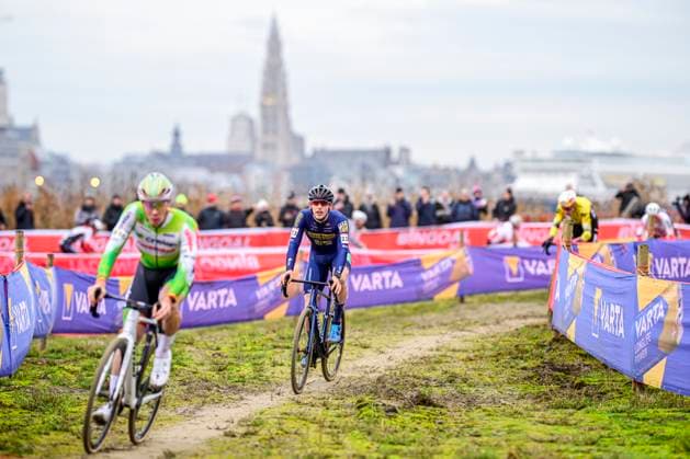 UCI Cyclocross World Cup 2025-2026 Antwerpen ANTWERPEN, BELGIUM - DECEMBER 20 : Van de Putte Victor of in action during the 5th leg of the Antwerpen UCI Cyclocross World Cup 2025-2026 a cyclocross race for Men Women on December 20, 2025 in Antwerpen, Belgium, 20 12 2025 ( Antwerpen Belgium  Copyright: xPeterxDexVoechtx