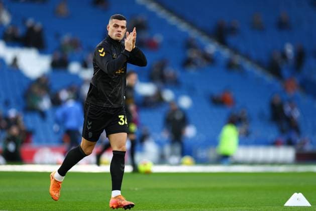 Granit Xhaka of Sunderland warming up Brighton and Hove Albion v Sunderland, Premier League, Football, American Express Community Stadium, Brighton, UK - 20 Dec 2025Brighton American Express Community Stadi United Kingdom EDITORIAL USE ONLY No use with unauthorised audio, video, data, fixture lists, club league logos or live services. Online in-match use limited to 120 images, no video emulation. No use in betting, games or single club league player publications. Copyright: xSimonxDael Shutterstockx 16148935k