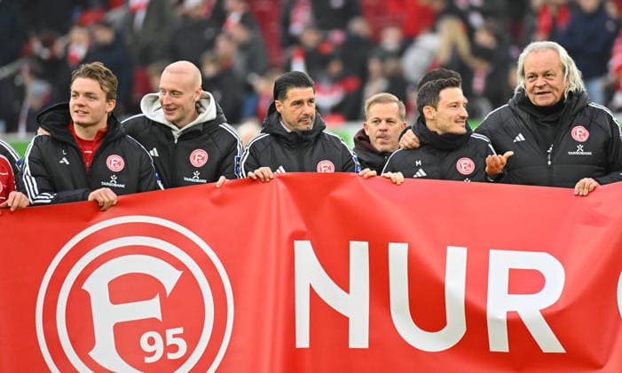 20 12 2025 Soccer Season 2025 2026 2 Soccer Bundesliga 17 Matchday Fortuna Düsseldorf F95 SpVgg Greuther Fürth Kleeblatt Sportfoto Zink MeZi xmexzix DFL regulations prohibit any use of photographs as image sequences and or quasi video only for editorial use Markus Anfang Head Coach Coach Fortuna Düsseldorf F95, center back