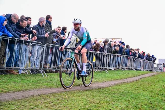 UCI Cyclocross World Cup 2025-2026 Antwerpen ANTWERPEN, BELGIUM - DECEMBER 20 : Nieuwenhuis Joris of Ridley Racing Team in action during the 5th leg of the Antwerpen UCI Cyclocross World Cup 2025-2026 a cyclocross race for Men Women on December 20, 2025 in Antwerpen, Belgium, 20 12 2025 ( Antwerpen Belgium  Copyright: xPeterxDexVoechtx
