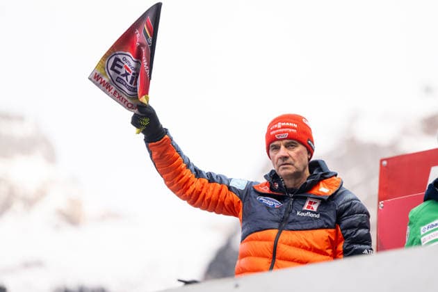 HORNGACHER Stefan Germany, DSV national ski jumping coach , SUI, FIS Ski Jumping World Cup Engelberg, Gross Titlis Ski Jump competition, men, 2025 2026 season, 20 12 2025 SUI, FIS Ski Jumping World Cup Engelberg, Gross Titlis Ski Jump competition, men, 2025 2026 season, 20 12 2025 Engelberg Copyright: xEibner-Pressefoto Memmlerx EP_MMR